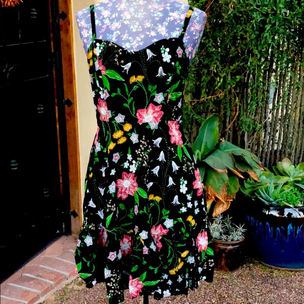 Floral Sweetheart A-line Ruffle Sleeveless Dress